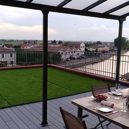 Palazzo Spada - Attico Con Terrazza Vista Fiume In Centro Codigoro Εξωτερικό φωτογραφία